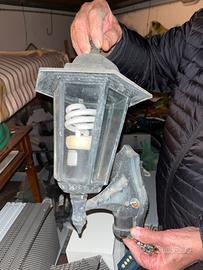 Applique da esterno IP44 con lampadine a risp.ener