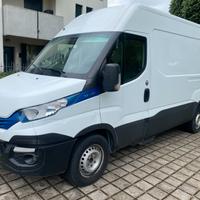 IVECO DAILY 3.0 NATURAL POWER PASSO LUNGO 2018