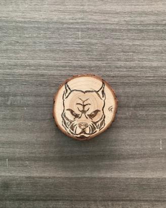 Decorazione pittbull in legno naturale