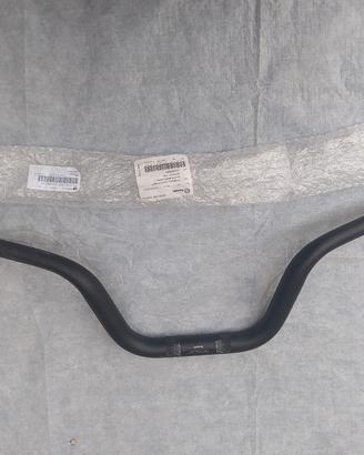 Manubrio originale Benelli TRK 702