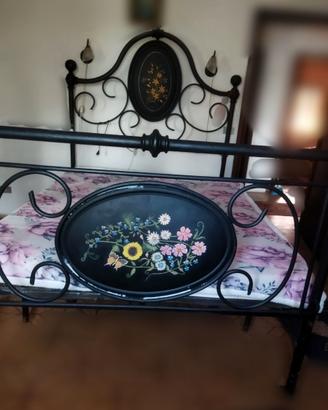Letto matrimoniale vintage in ferro battuto 