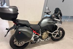 Ducati V4S super accessiorata