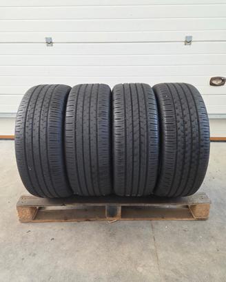 4 Gomme 235 55 18 Continental estive 