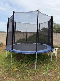 Si vende trampolino per bambini e non solo