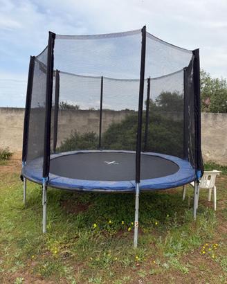 Si vende trampolino per bambini e non solo