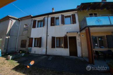 Casa indipendente su due livelli
