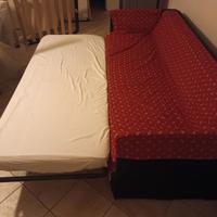 Divano Letto con Struttura in Metallo - Ideale Tav