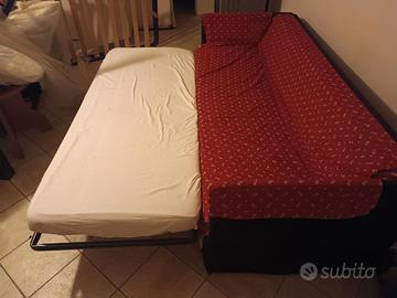 Divano Letto con Struttura in Metallo - Ideale Tav