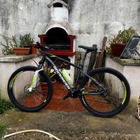 Mountainbike rockrider 520 ST