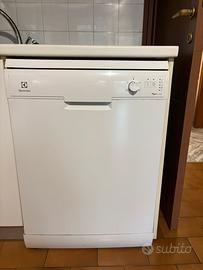 Lavastoviglie Electolux REX line