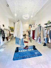 Cessione negozio - rimini centro storico