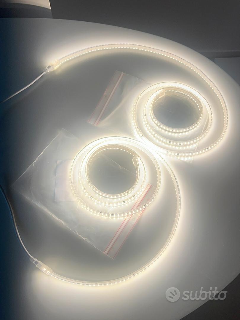 Striscia LED Luce Calda Presa 220V IP65 - Giardino e Fai da te In ...