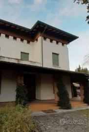 Villa a Fiume Veneto(PN)