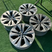 Cerchi originali Audi raggio 19 4M8601025 (5X112)