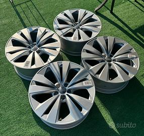 Cerchi originali Audi raggio 19 4M8601025 (5X112)