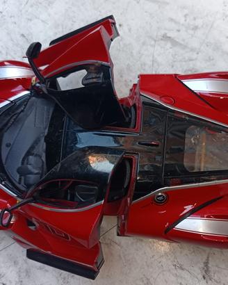 modellino la Ferrari 1:18 Burago 