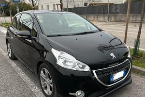 Peugeot 208 1.4 benzina- 2012