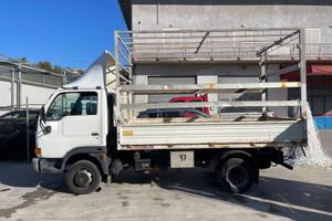 Nissan cabstar ribaltabile