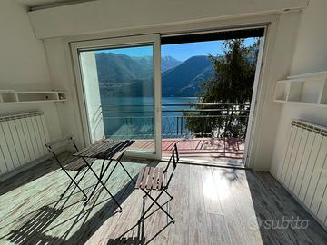villa  con vista lago e giardino