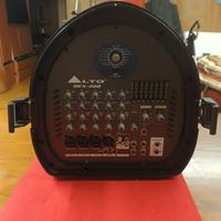 amplificatore con mixer integrato,con casse
