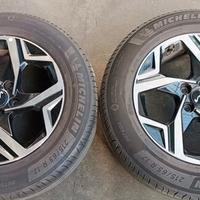 Kia Sportage cerchi con pneumatici estivi