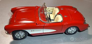 Chevrolet Corvette 1957 Burago 1:18