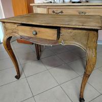 tavolo di epoca 