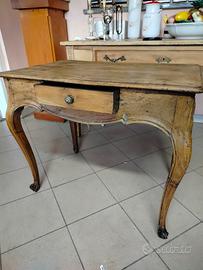 tavolo di epoca 
