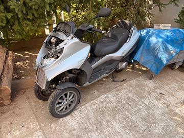 Piaggio mp3 250