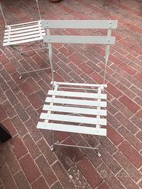 Tavolo e sedie da esterno