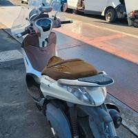 Ricambi piaggio Beverly 300 i