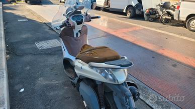 Ricambi piaggio Beverly 300 i