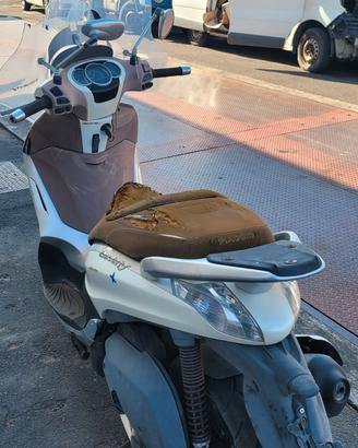 Ricambi piaggio Beverly 300 i