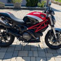 Ducati Monster 796