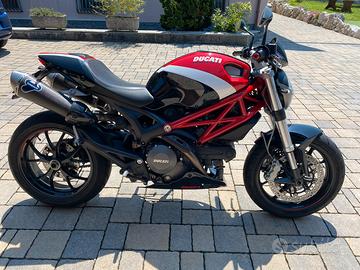 Ducati Monster 796