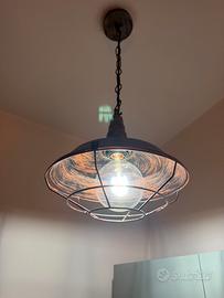 Lampadario stile industriale