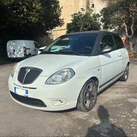 Lancia y momo design automatica