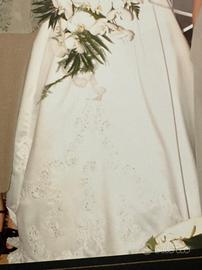 Splendido Abito da Sposa Classico in Raso