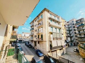3 LOCALI A NAPOLI