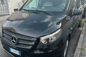 Furgone mercedes benz