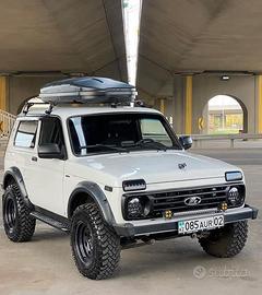 Lada Niva 1.7   - C. E. R. C. O -
