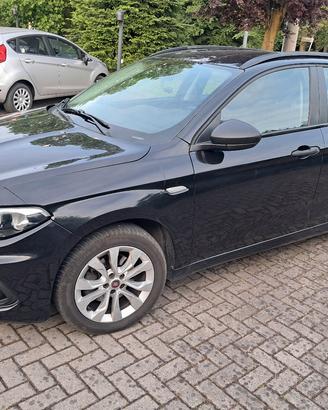 FIAT Tipo 1.4 T-Jet 120CV GPL SW Lounge