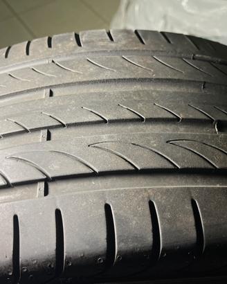 2 gomme Pirelli powergy 225/45/r17