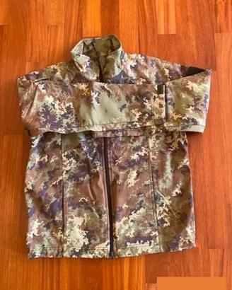 Completo antipioggia in goretex
