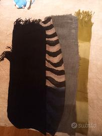 sciarpe e scialli colorati di vario tipo