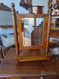 Specchio piccolo di fine ottocento