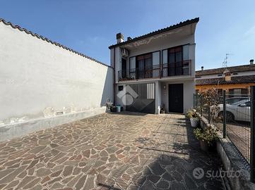CASA INDIPENDENTE A TRESCORE CREMASCO