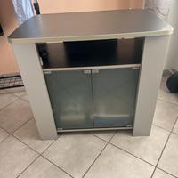 Mobile tv con retelle e vetrinetta