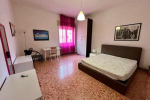 Singole in piazza Mazzini