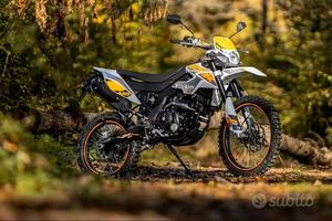 UM DSR 125cc ENDURO MOT. APRILIA LC